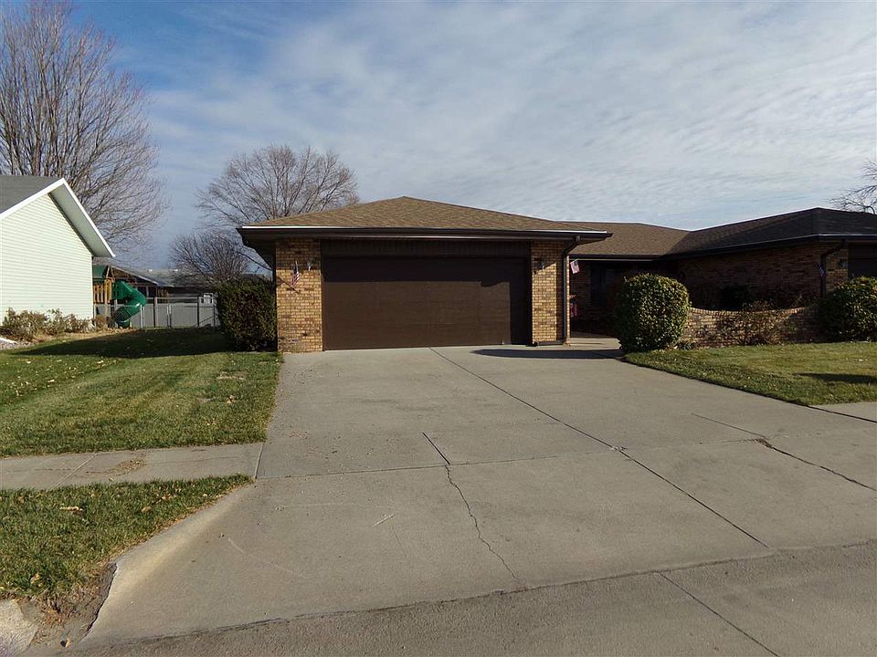 2nd image of 3151 43rd Ave