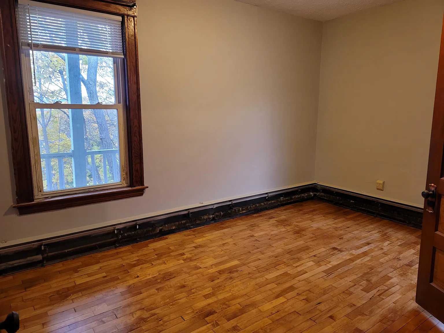 3 bed, $1,800 — Photo 4