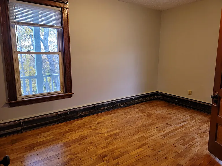 132 3rd St #2 — Photo 4