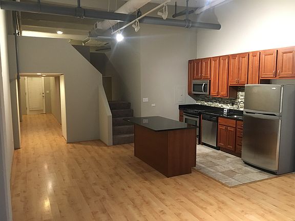 4th image of 1111 W Cornelia Ave APT 103