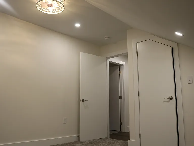 108 W Market St #108C — Photo 12
