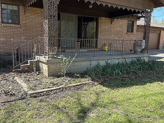 5th image of 5000 Circle Ridge Dr W