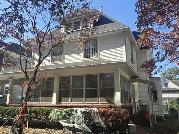 2226 N 10th St, Terre Haute, IN 47804