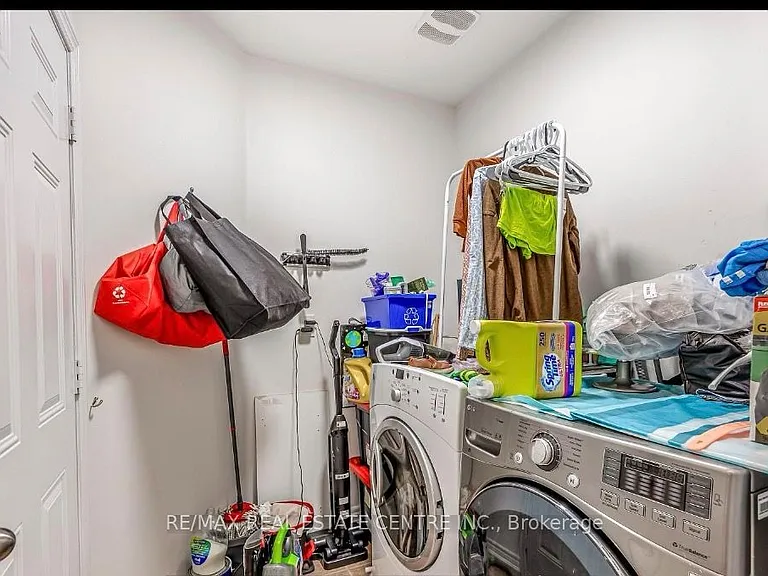 590 Grant Way — Photo 13