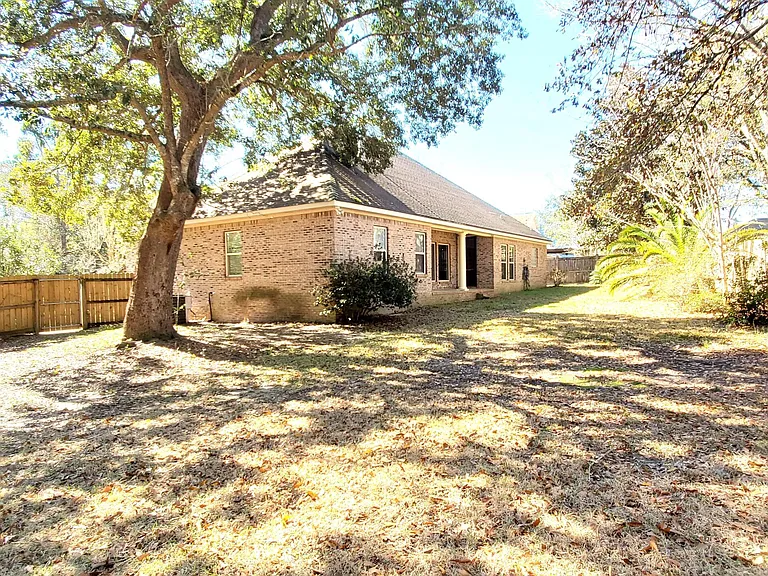 2521 Promenade Blvd — Photo 23