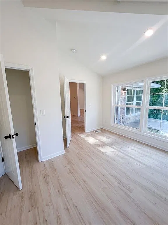 4 bed, 3.0 bath, 1852 sqft, $4,300 — Photo 4