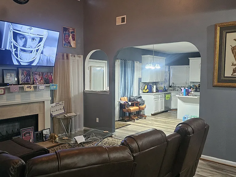 Shared main livingroom