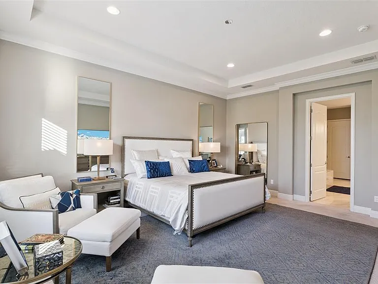7556 John Hancock Dr — Photo 24