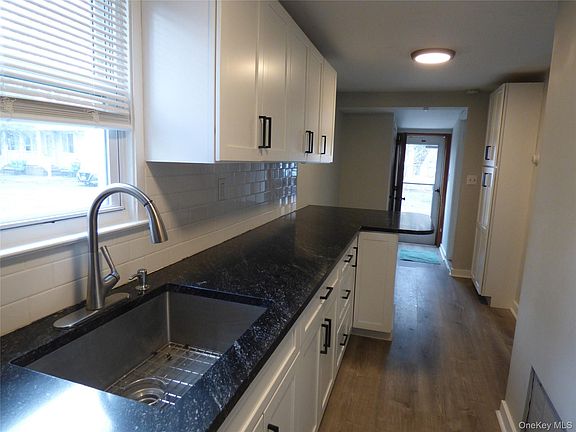5th image of 9 Fredericks Rd
