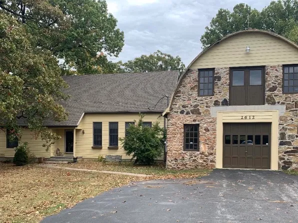 2612 N National Avenue, Springfield, MO 65803