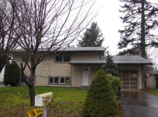 18701 SE Clinton St, Gresham, OR 97030