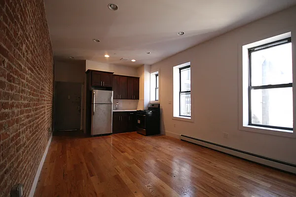 Rented by Makover Group Inc | media 10