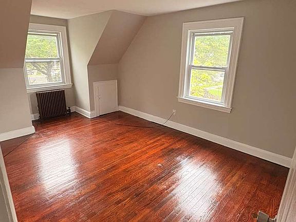 4th image of 368 Newhall St #1