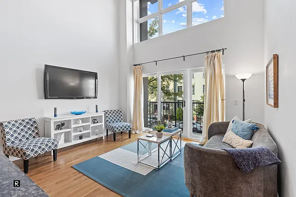 Sold by R New York | media 1