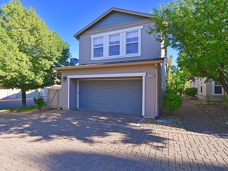 1616 Spicewood Cir — Photo 30