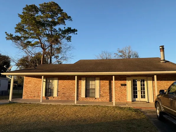 (undisclosed Address), Thibodaux, LA 70301