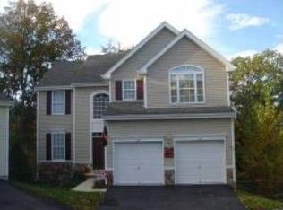 324 Winding Hill Dr, Hackettstown, NJ 07840