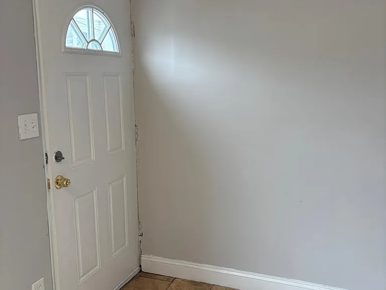 2525 Shields St — Photo 20
