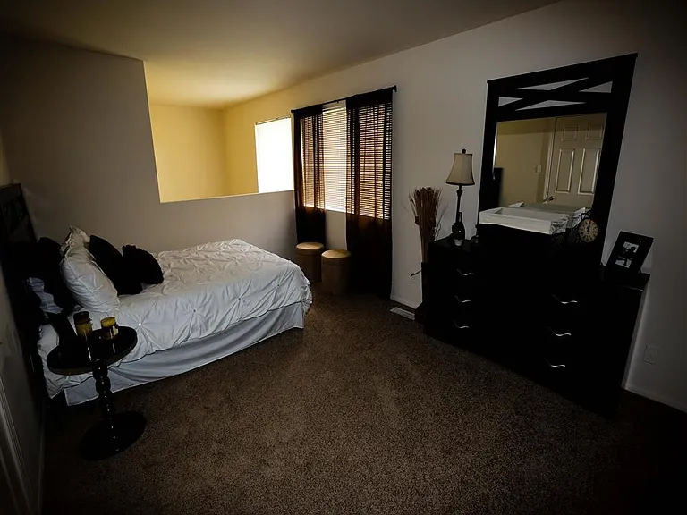 Cherry Creek Apartments — Photo 25