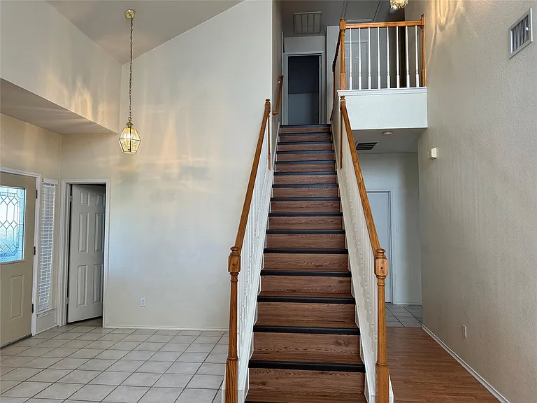 414 Darkwoods Dr — Photo 9