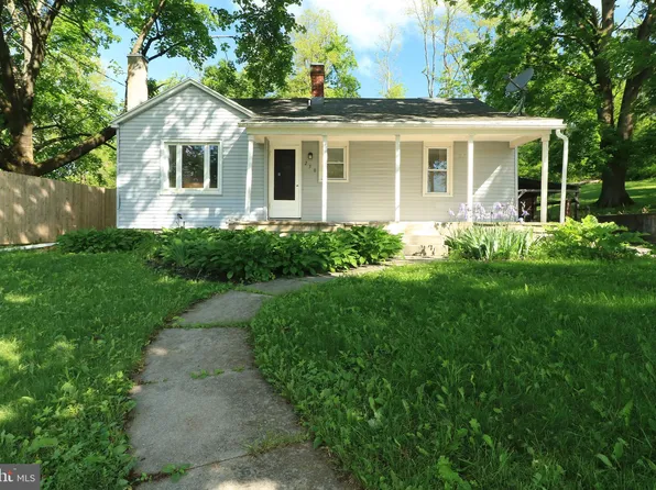 250 E Main St, Millheim, PA 16854