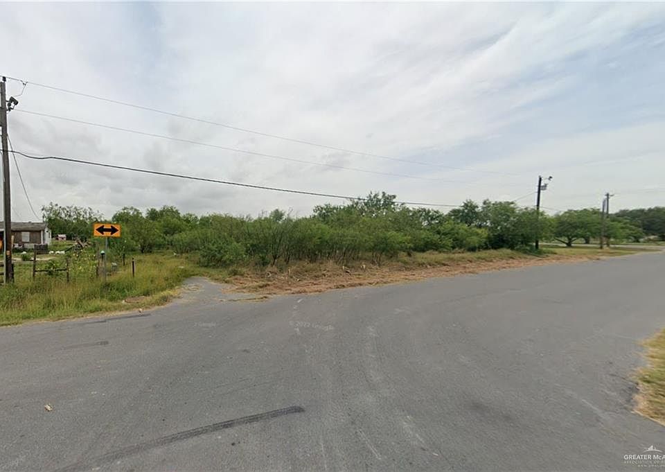 2nd image of 3332 San Rafael Rd