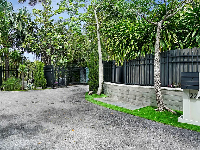 2249 Lazy Ln — Photo 91