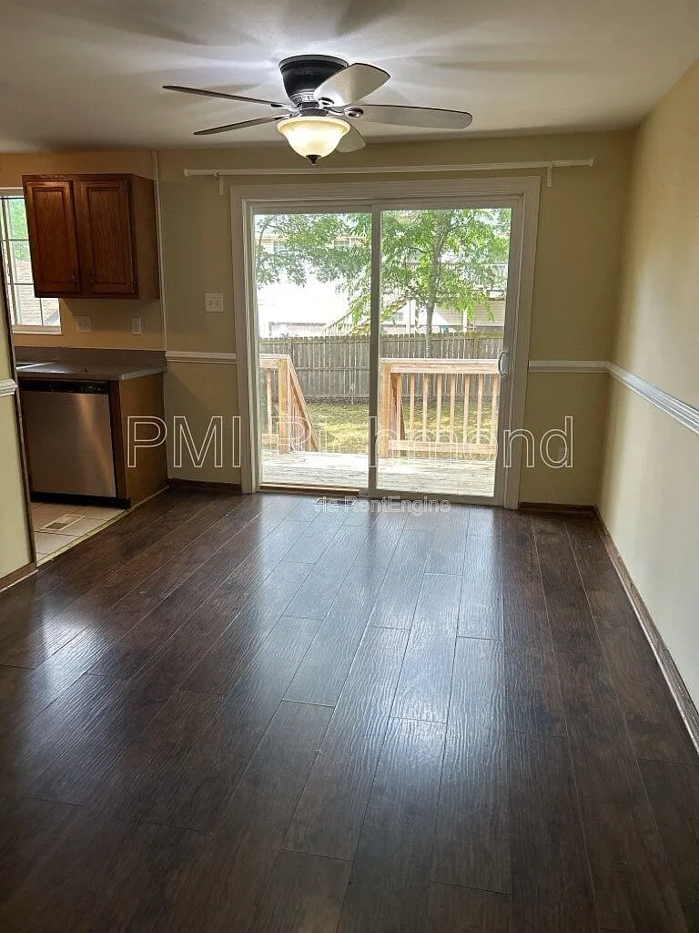 5 bed, 3.0 bath, 1988 sqft, $2,675 — Photo 3