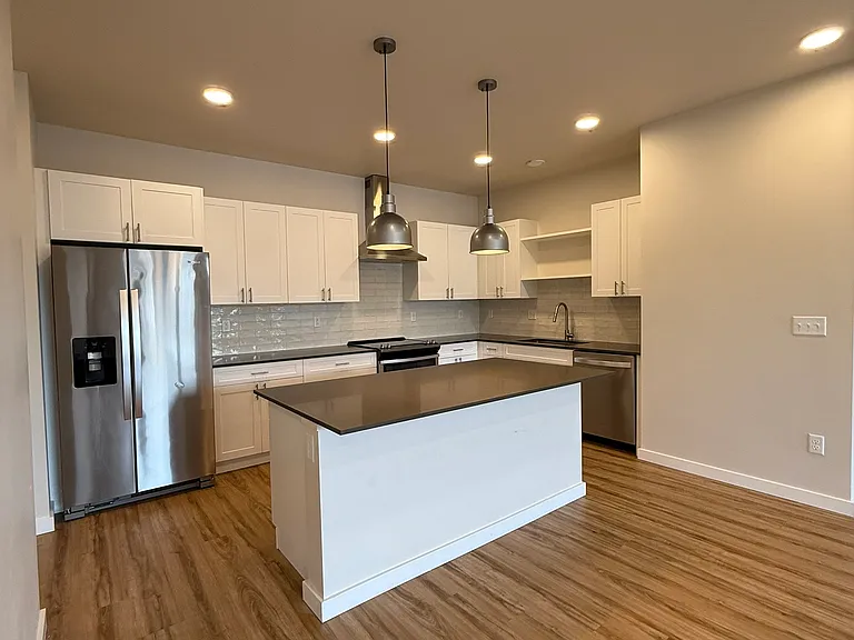 2222C Willow Dr #53 — Photo 7