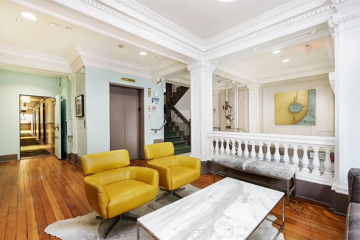 Lobby - The Arthur Apartments