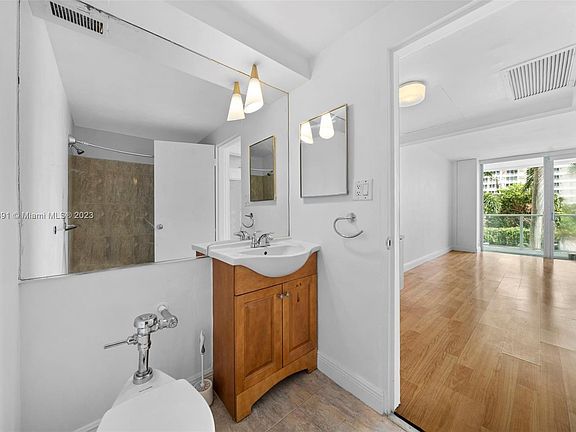 3rd image of 3301 NE 5th Ave APT 212