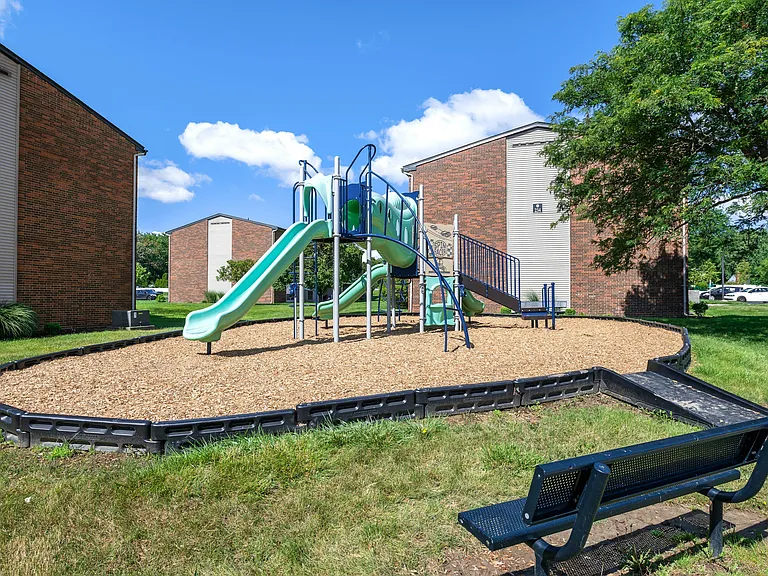 214 S Hewitt Rd — Photo 30