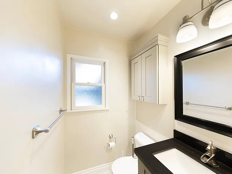 206 S Center St #A — Photo 12