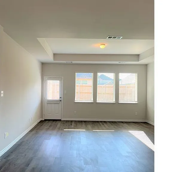 8312 White Pine Dr — Photo 5