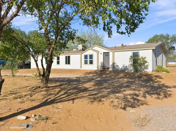 4 Mesita Ln, Los Lunas, NM 87031