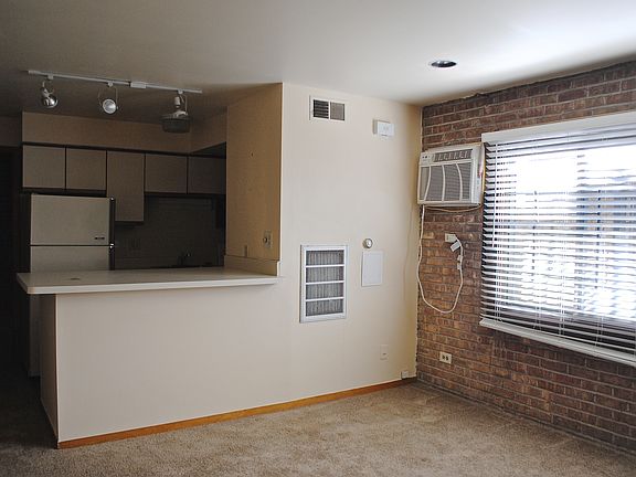 4th image of 713 W Diversey Pkwy