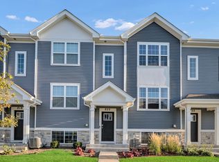 820 Briar Glen Ct, Hampshire, IL 60140