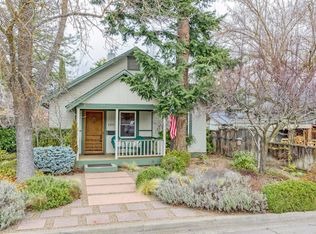 1253 Quincy St, Ashland, OR 97520