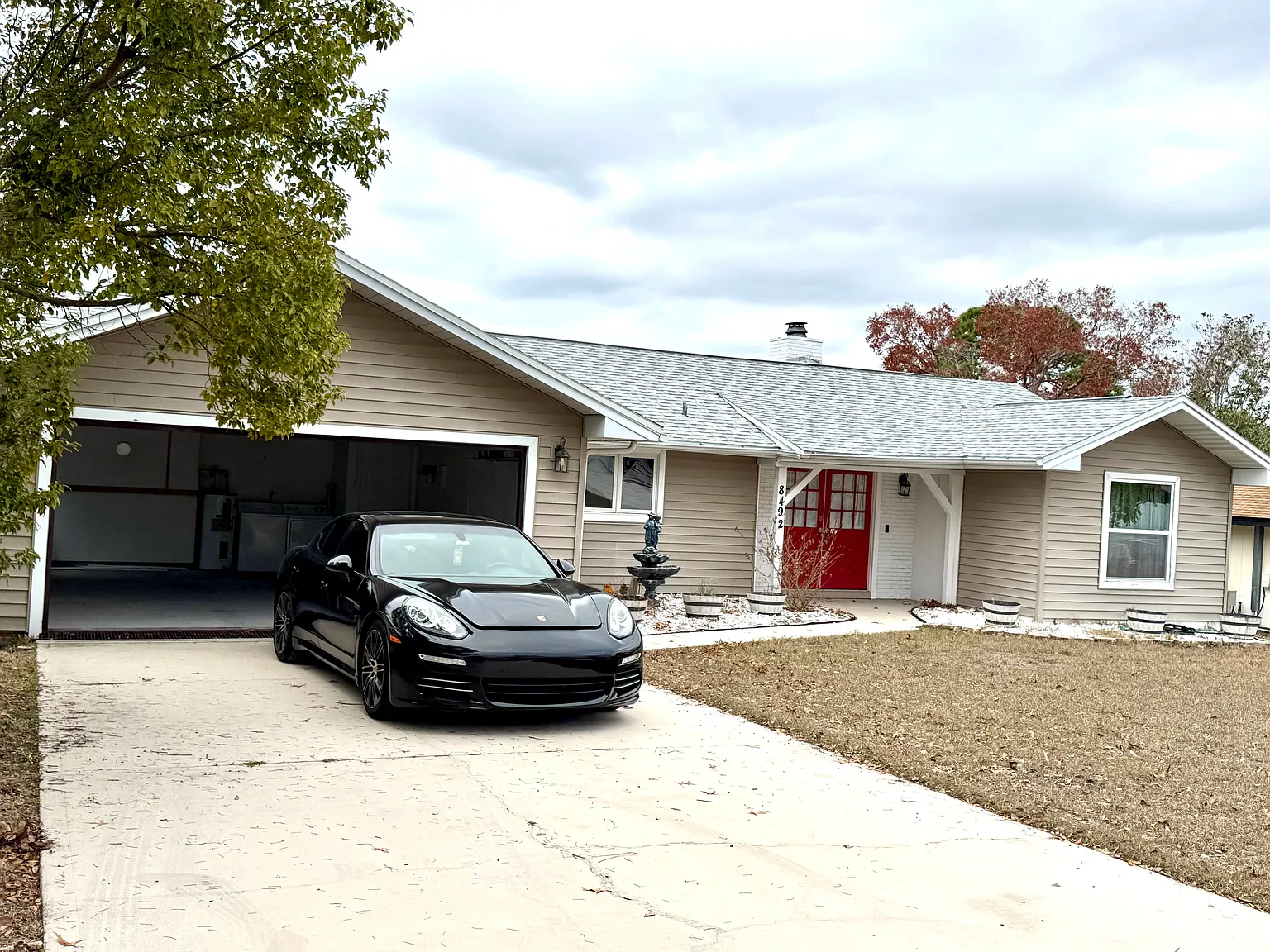 3 bed, 1290 sqft, $1,850 — Photo 1