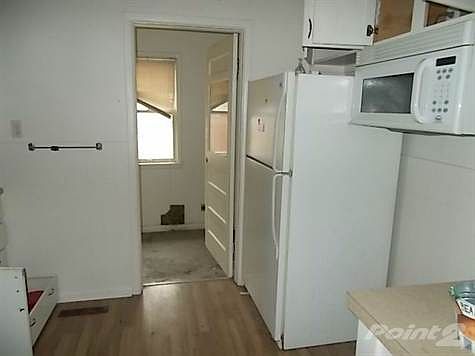 2nd image of 811 N D St