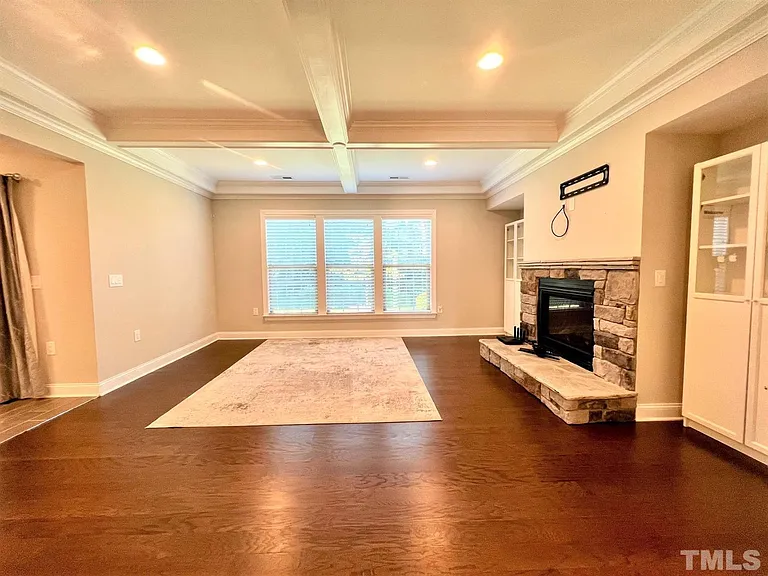 416 Daylin Dr — Photo 6