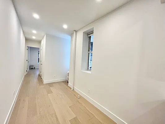 Rented by VRE | media 9