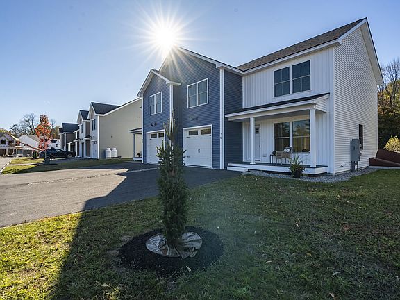 3rd image of 26 Dolley Farm Road #12