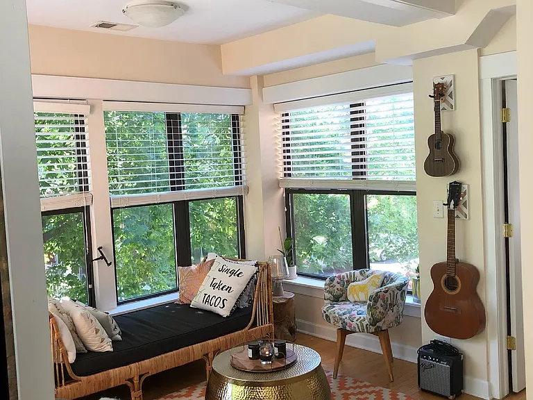 3056 W Sunnyside Ave #2 — Photo 4