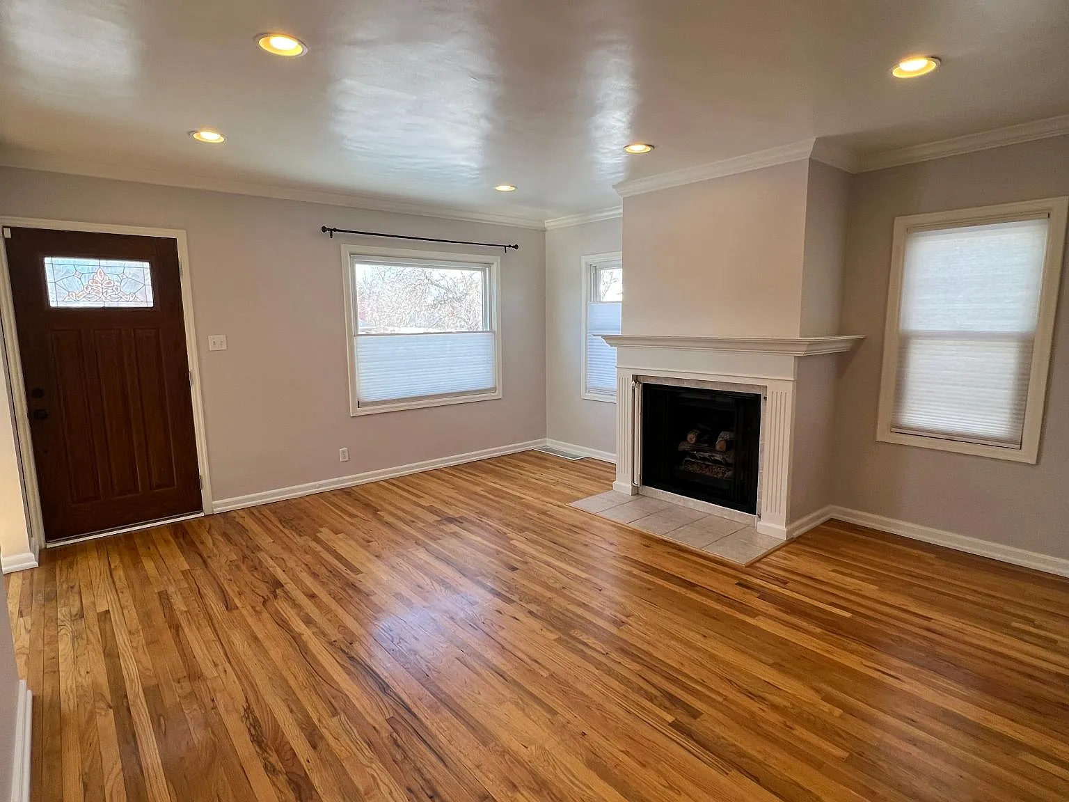 4 bed, 1800 sqft, $3,200 — Photo 3