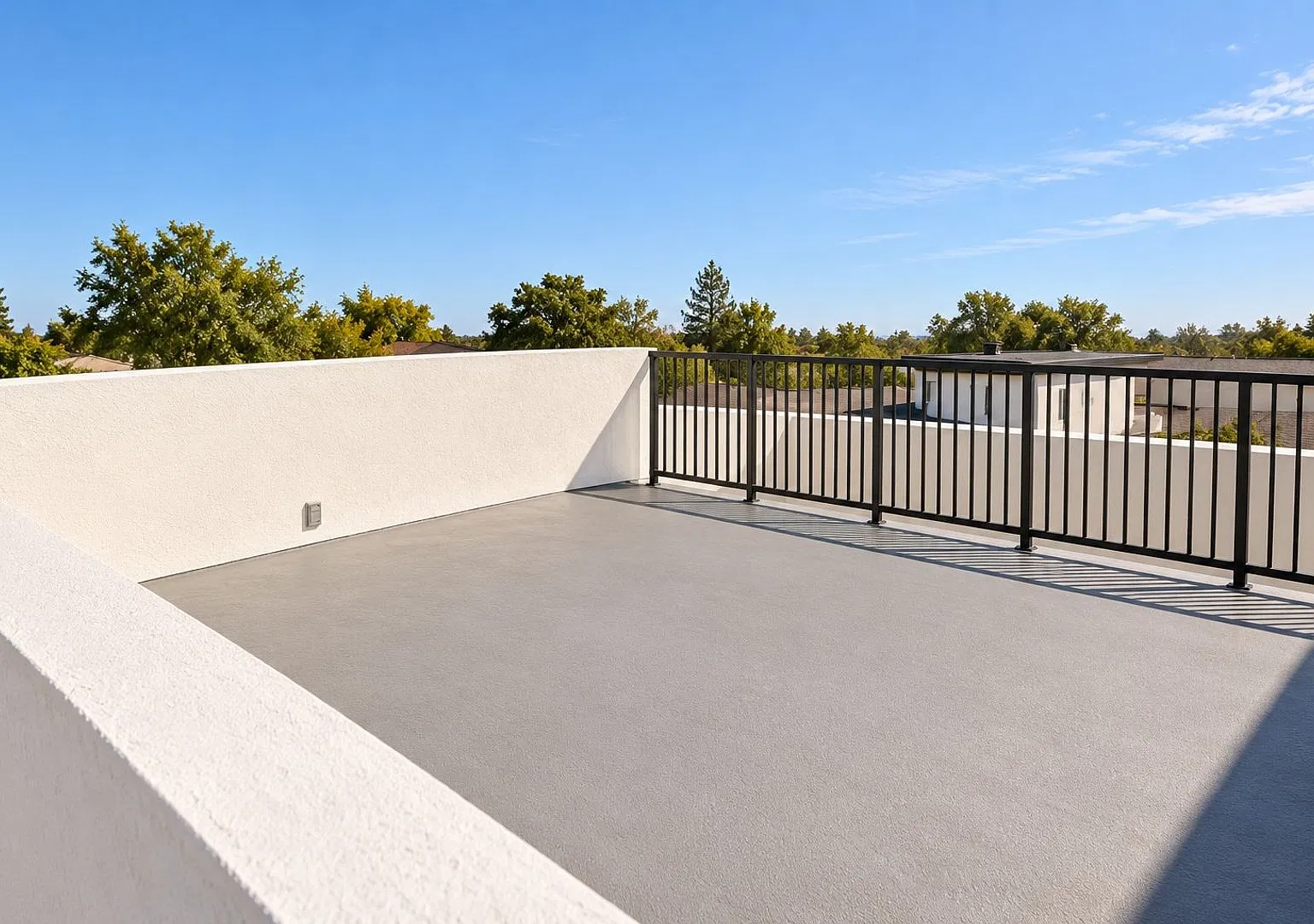 Brand New 4 Bed / 2 Bath Near SDSU with Shared Pool, Balcony and Chef's Kitchen — Photo 4