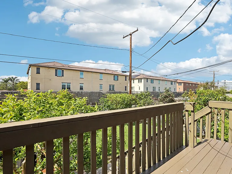 Mavis Plaza Apartments — Photo 20