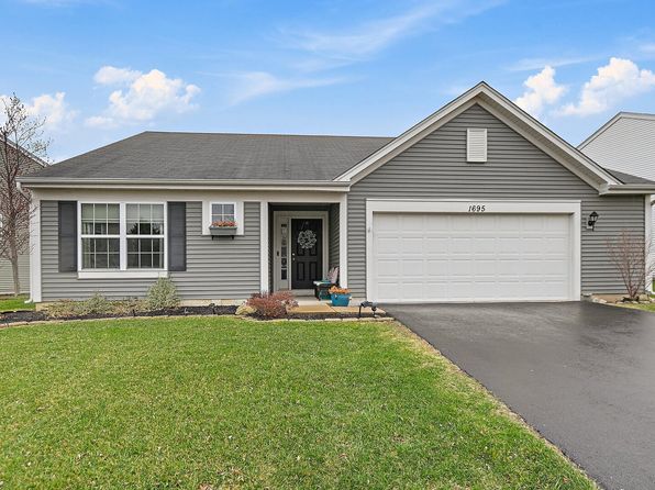 1695 Prospect Cir, Pingree Grove, IL 60140