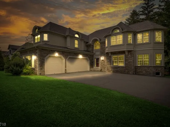 99 Laurel Ave, Roseland Boro, NJ 07068