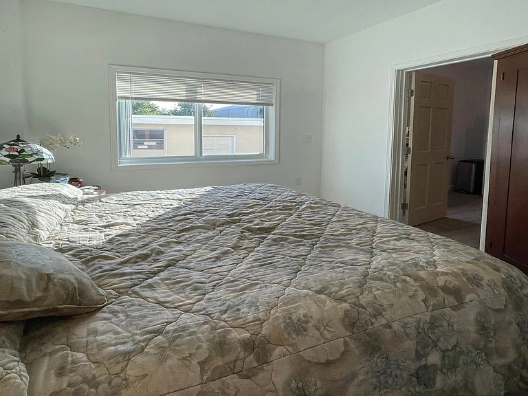 129 Cunningham Ln — Photo 15